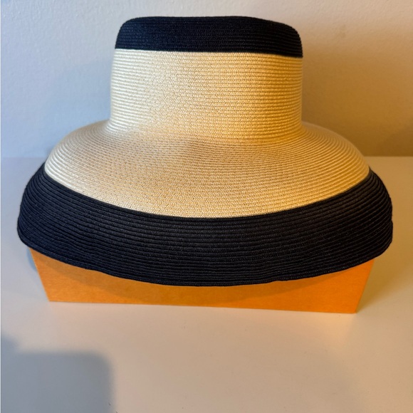 Nordstrom Black and Tan Raffia Hat Made in Italy - Picture 4 of 7